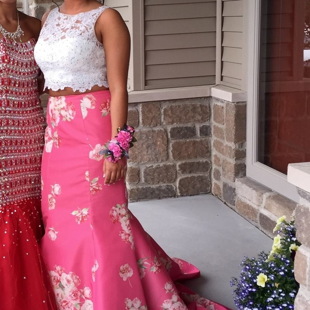 Sherri Hill floral and lace prom dress- size 2